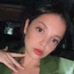 Meet your Posher, Claudia